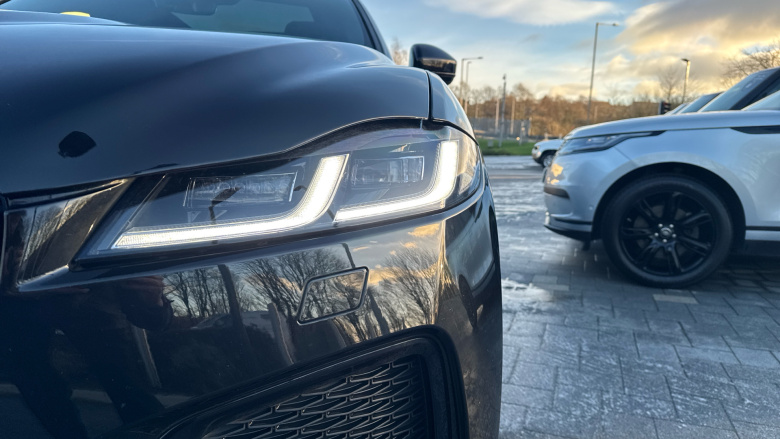 Jaguar F-Pace 2.0 D200 R-Dynamic Black 5dr Auto AWD Diesel Estate